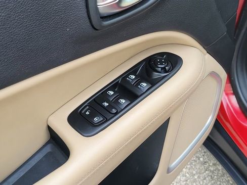 Used 2019 Jeep Compass Sport w/ Tech Group FWD image 17