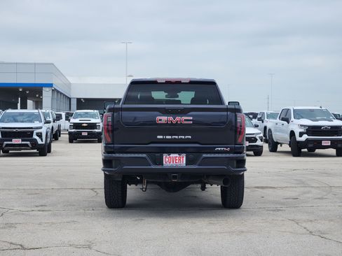 Used 2026 GMC Sierra 2500 AT4 AWD/4WD image 6