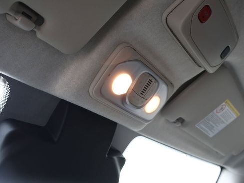 Used 2025 RAM ProMaster 3500 w/ Convenience Group FWD image 11