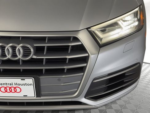 Used 2019 Audi Q5 2.0T Premium Plus w/ Premium Plus Package AWD/4WD image 11