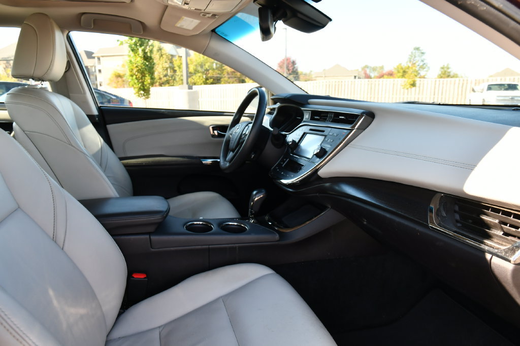 Used 2018 Toyota Avalon XLE Premium FWD image 37