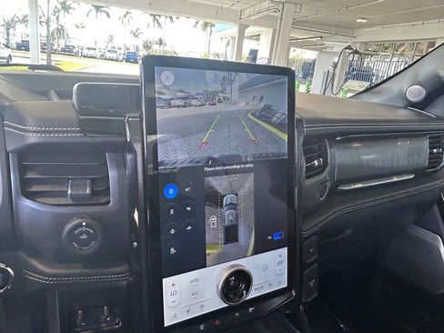 Used 2023 Ford F150 Lightning Platinum image 13