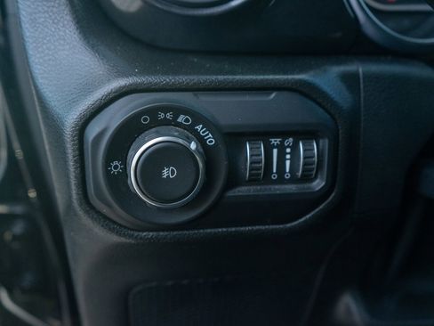 Used 2021 Jeep Wrangler Unlimited Sport image 15