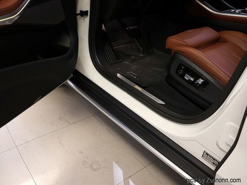 Certified 2025 BMW X5 xDrive40i w/ Climate Comfort Package image 29