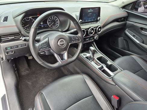 Used 2024 Nissan Sentra SR w/ SR Premium Package FWD image 10