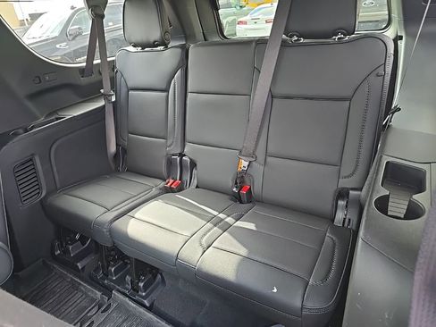 Used 2025 GMC Yukon XL Denali w/ Denali Reserve Package image 19