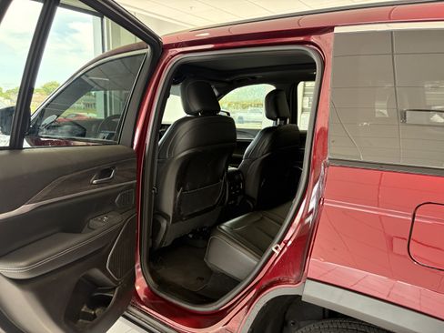 Used 2024 Jeep Grand Cherokee Limited w/ Trailer Tow Package image 22