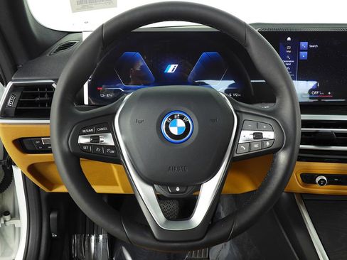 Certified 2023 BMW i4 eDrive35 w/ Premium Package RWD image 27