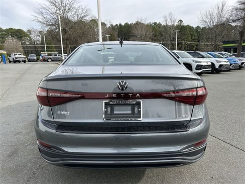 New 2026 Volkswagen Jetta SE image 4