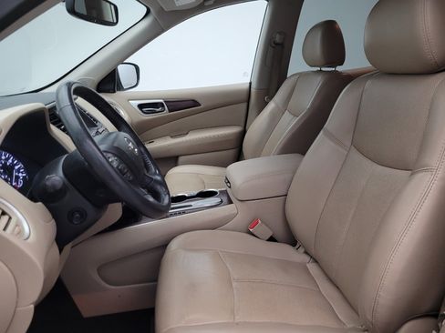 Used 2020 Nissan Pathfinder Platinum FWD image 17