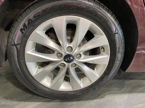 Used 2018 Kia Optima LX w/ 17" Alloy Wheels Package image 9