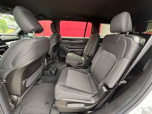 New 2026 Jeep Grand Cherokee L Laredo RWD image 11