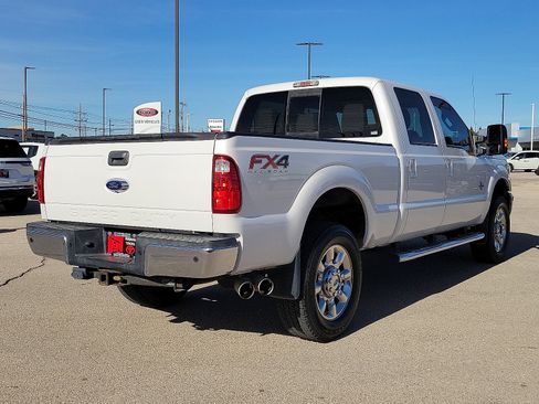 Used 2016 Ford F350 Lariat w/ Lariat Ultimate Package image 4