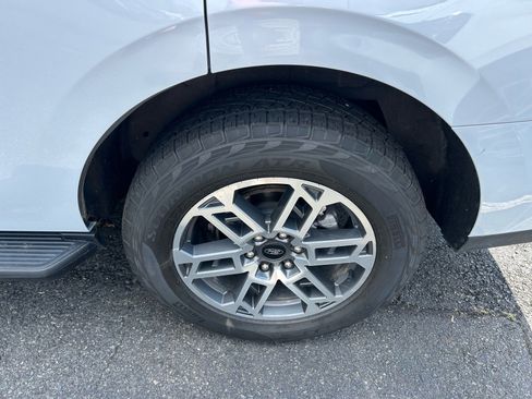 Certified 2025 Ford Expedition Active AWD/4WD image 10