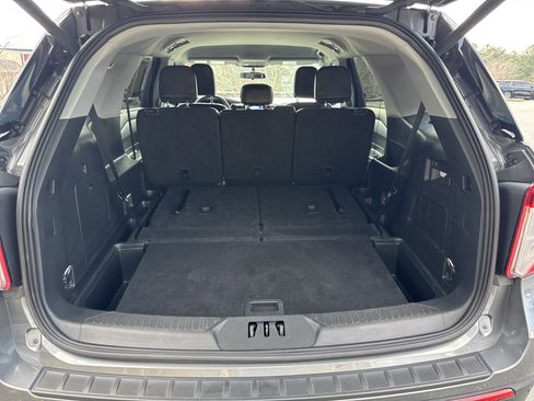 Used 2023 Ford Explorer XLT w/ Equipment Group 202A image 20