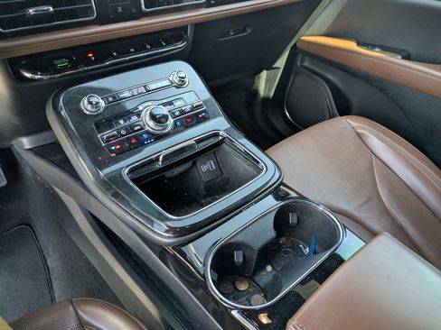 Certified 2023 Lincoln Nautilus Reserve w/ Luxury Package FWD image 19