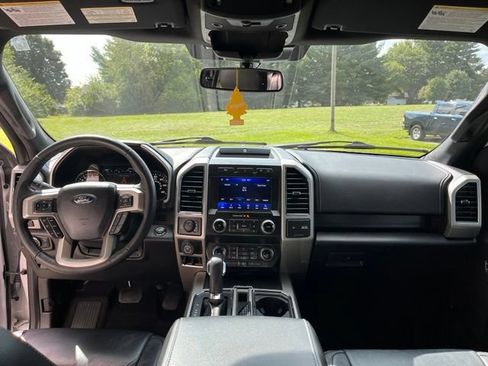Used 2020 Ford F150 Lariat w/ Equipment Group 502A Luxury AWD/4WD image 13