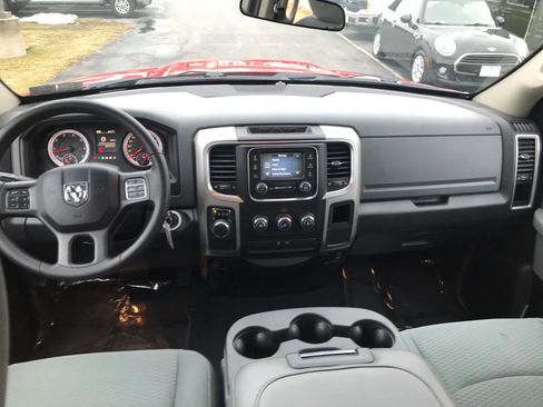 Used 2017 RAM 1500 Classic SLT image 31