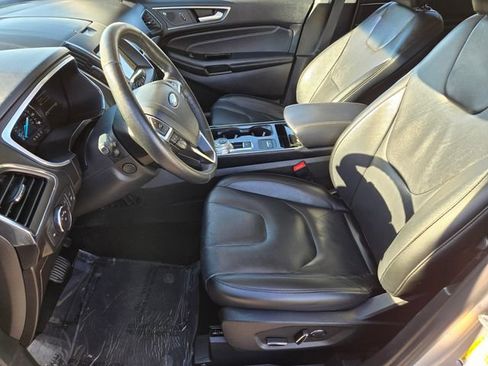 Used 2019 Ford Edge Titanium FWD image 10