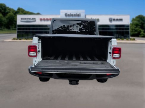 Used 2024 Jeep Gladiator Sport AWD/4WD image 36