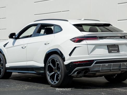 Used 2021 Lamborghini Urus AWD/4WD image 20