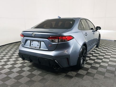 Used 2024 Toyota Corolla SE w/ SE Premium Package FWD image 3