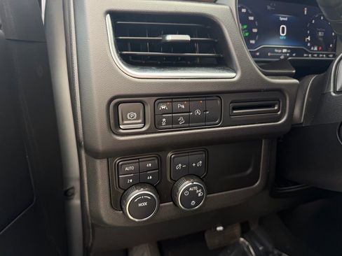 Used 2023 Chevrolet Tahoe Premier AWD/4WD image 14