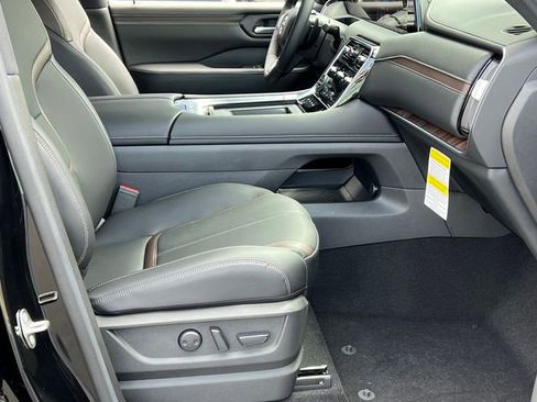 New 2026 Nissan Armada SL w/ Captain's Chari Seat Package AWD/4WD image 27
