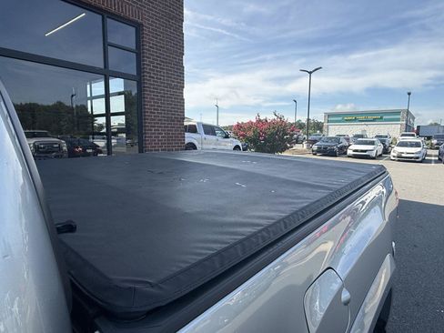 Used 2023 Toyota Tacoma SR5 w/ Technology Package AWD/4WD image 12