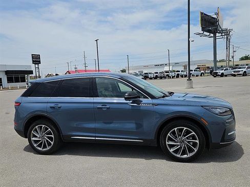Used 2023 Lincoln Corsair AWD w/ Equipment Group 101A image 6