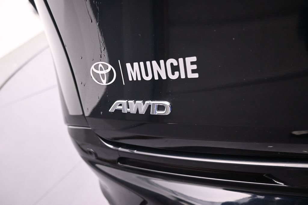 Used 2024 Toyota Sienna XSE w/ XSE Plus Package AWD/4WD image 31