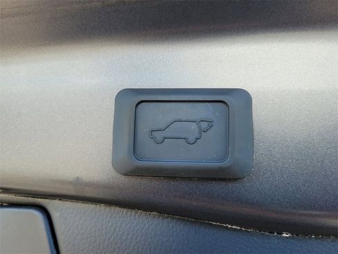 Used 2024 Toyota RAV4 XLE w/ Convenience Package image 11