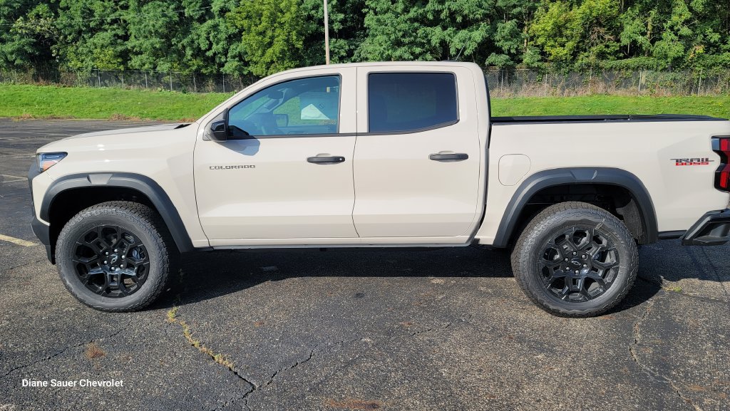 New 2026 Chevrolet Colorado Trail Boss AWD/4WD image 7