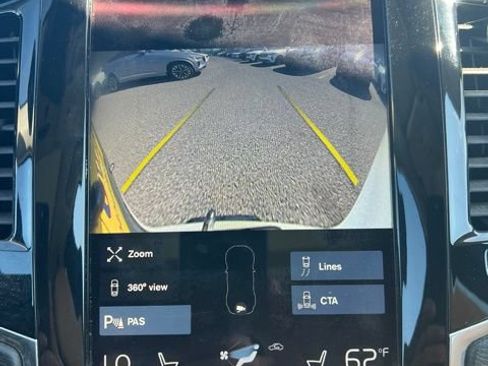 Used 2016 Volvo XC90 T6 Momentum w/ Momentum Plus Package AWD/4WD image 14