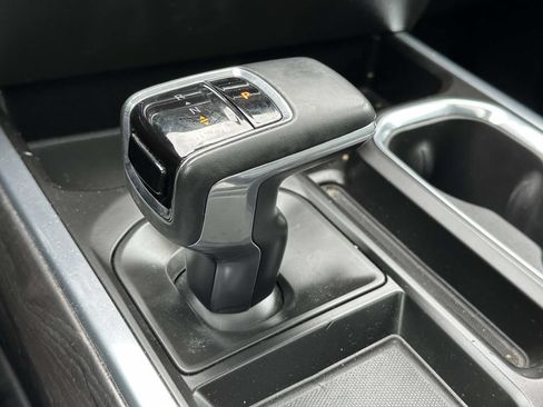Used 2023 Chevrolet Silverado 1500 LTZ w/ LTZ Premium Package AWD/4WD image 28