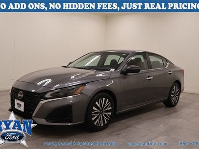 Used 2024 Nissan Altima 2.5 SV