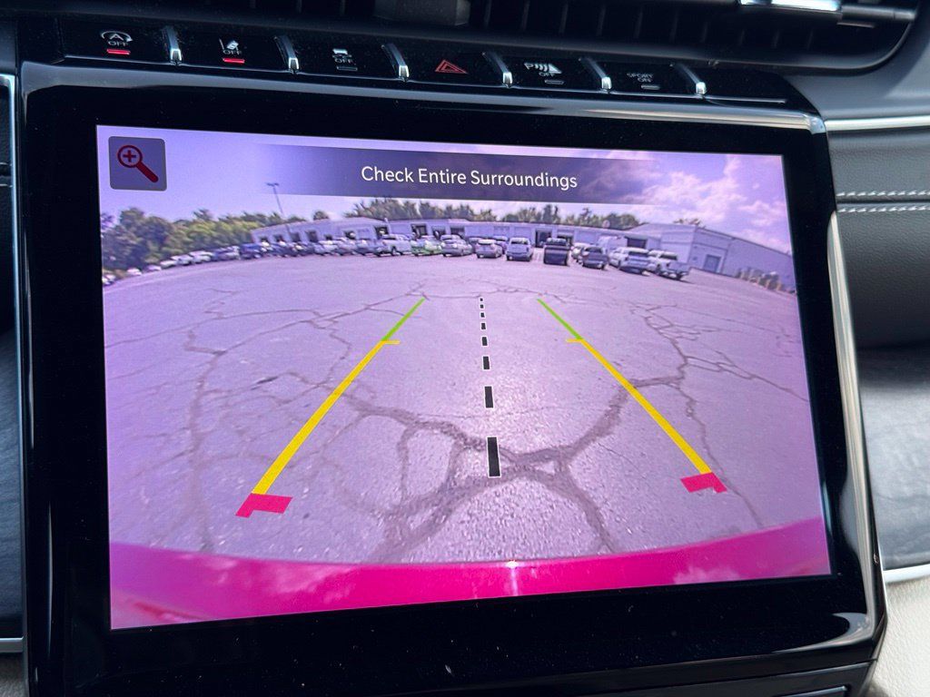 Used 2024 Jeep Grand Cherokee L Limited RWD image 12