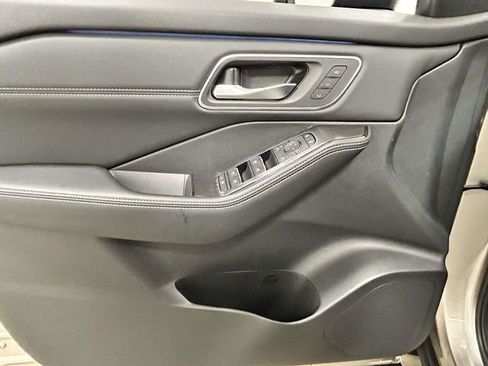 New 2026 Nissan Rogue Platinum image 12