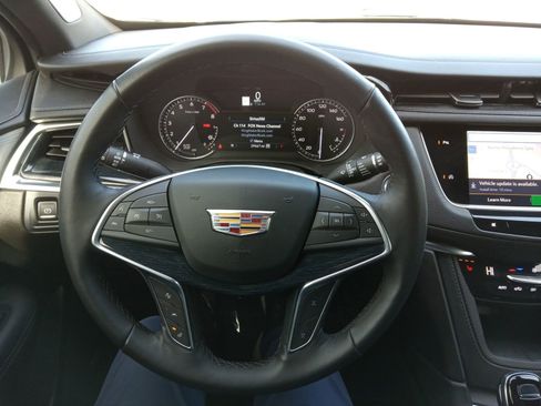 Used 2024 Cadillac XT5 Premium Luxury image 12