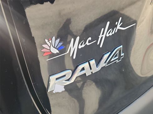 Used 2025 Toyota RAV4 XLE AWD/4WD image 30
