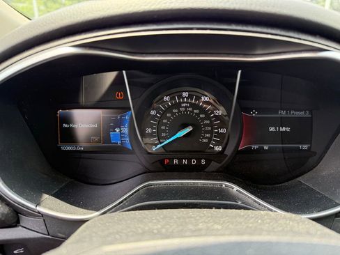 Used 2017 Ford Fusion Titanium FWD image 7