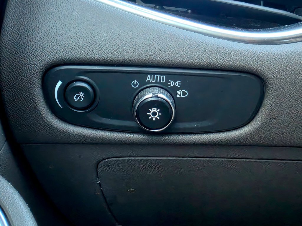 Used 2024 Chevrolet Malibu LT FWD image 22