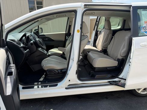 Used 2014 MAZDA MAZDA5 Grand Touring FWD image 14