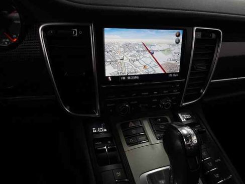 Used 2011 Porsche Panamera 4S image 23