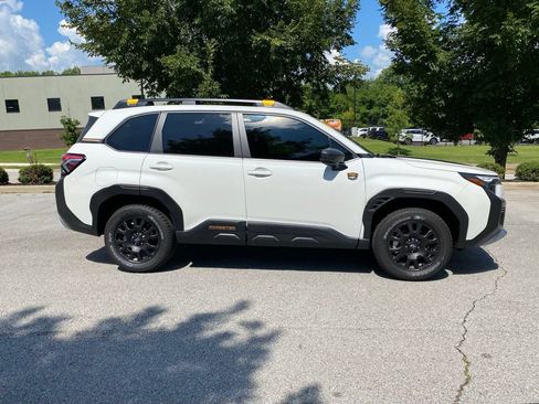 Used 2026 Subaru Forester Wilderness AWD/4WD image 9