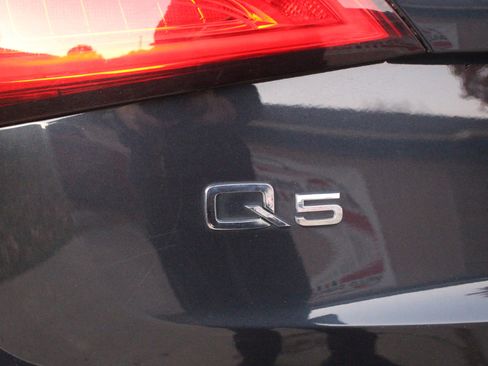 Used 2017 Audi Q5 2.0T Premium image 46