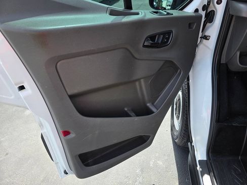 Used 2022 Ford Transit 250 Medium Roof RWD image 20