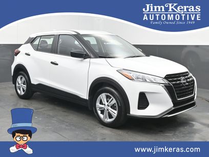 Certified 2025 Nissan Kicks Play S