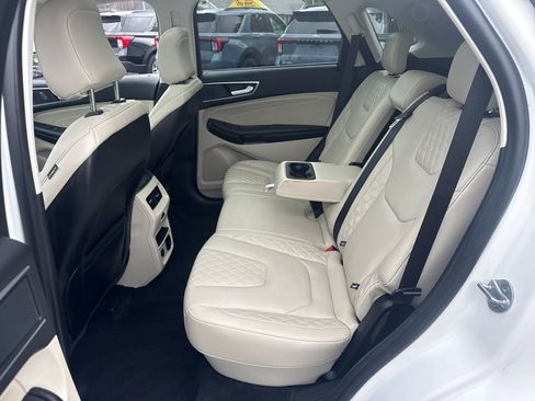 Used 2024 Ford Edge Titanium w/ Equipment Group 301A AWD/4WD image 17