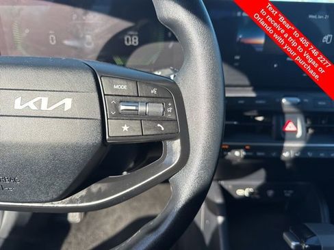 Used 2025 Kia K4 LXS image 19